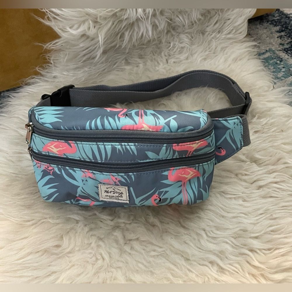Hot Style Fanny Pack Zipper Front Flamingos